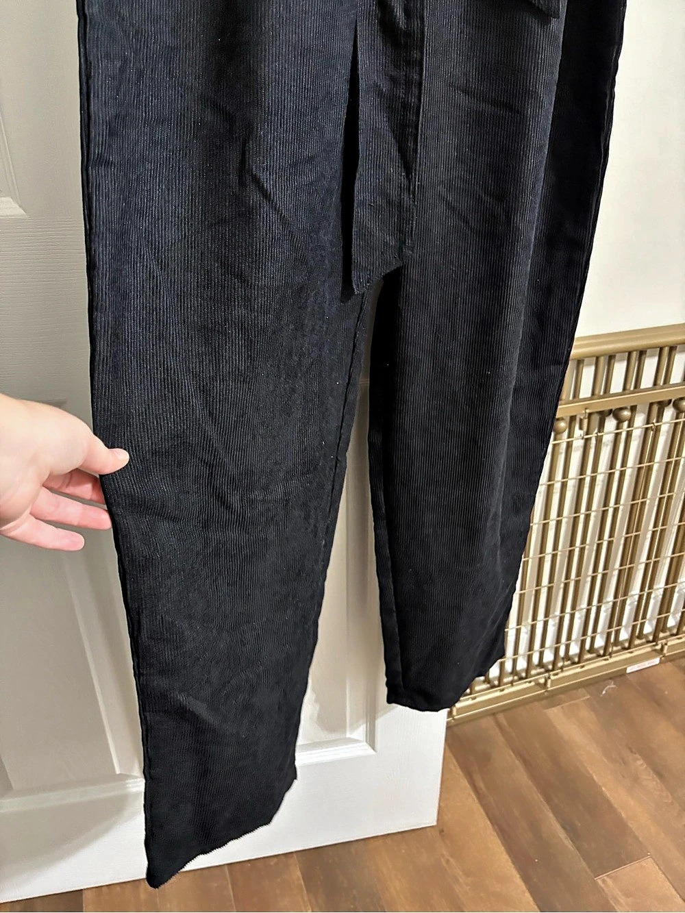 Entro Black Pleated Corduroy Puff Sleeve Belted Wide Leg Jumpsuit Size L - Picture 6 of 7